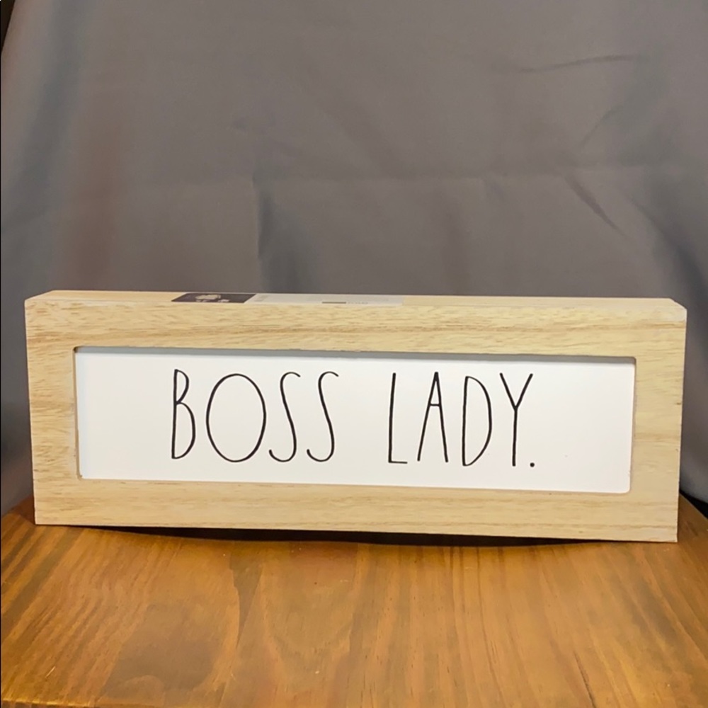 Rae Dunn “ BOSS LADY” boxed sign